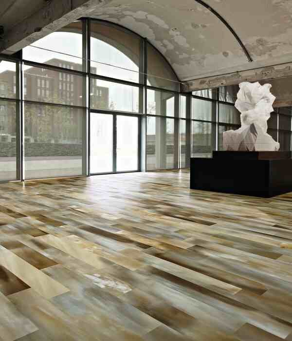 Vinyl Flooring in Dubai
