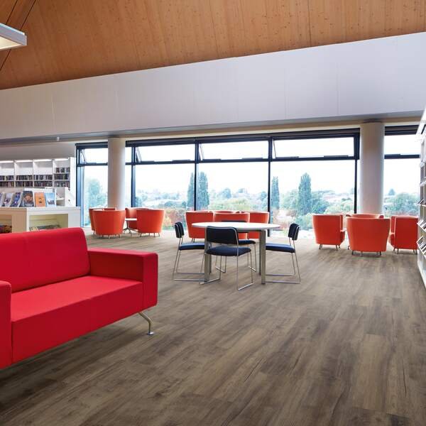 Vinyl flooring in Dubai