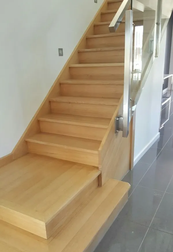 Stair skirting carpenter Dubai